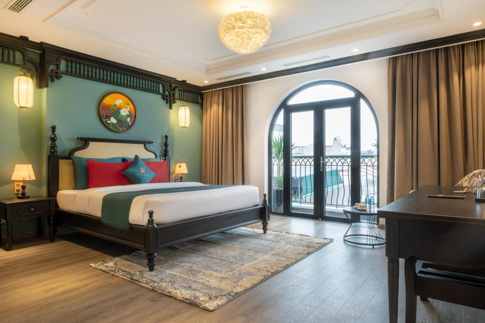 Hotel Bliss