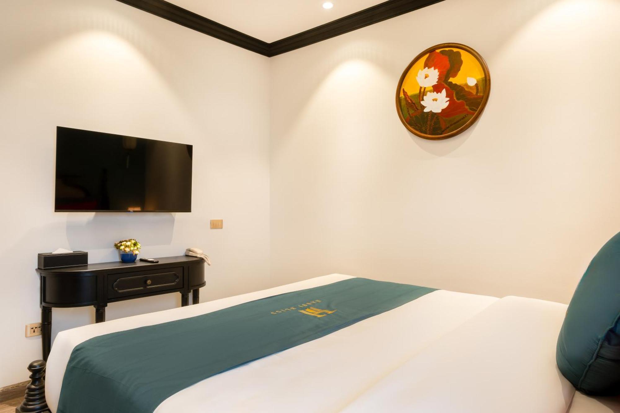 Bliss Hotel