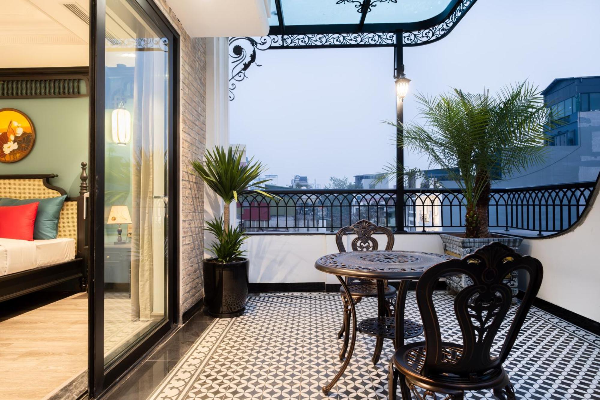 Hotel Bliss